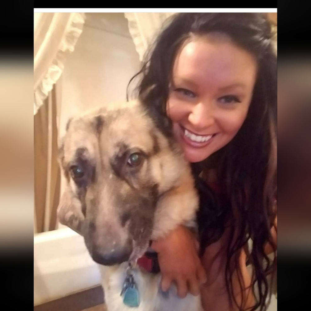 IM LIVE GUYS!!! SHARE 2, BUNDLE MORE!! - Picture 9 of 16